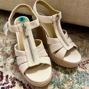 Womens Size 8M Michael Kors Wedge Sandal